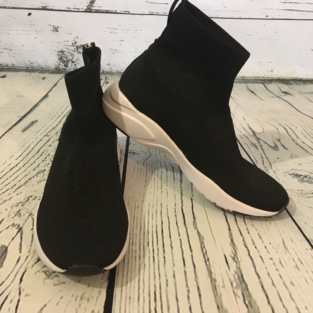 NEW Sam Edelman Tara Knit Sneaker